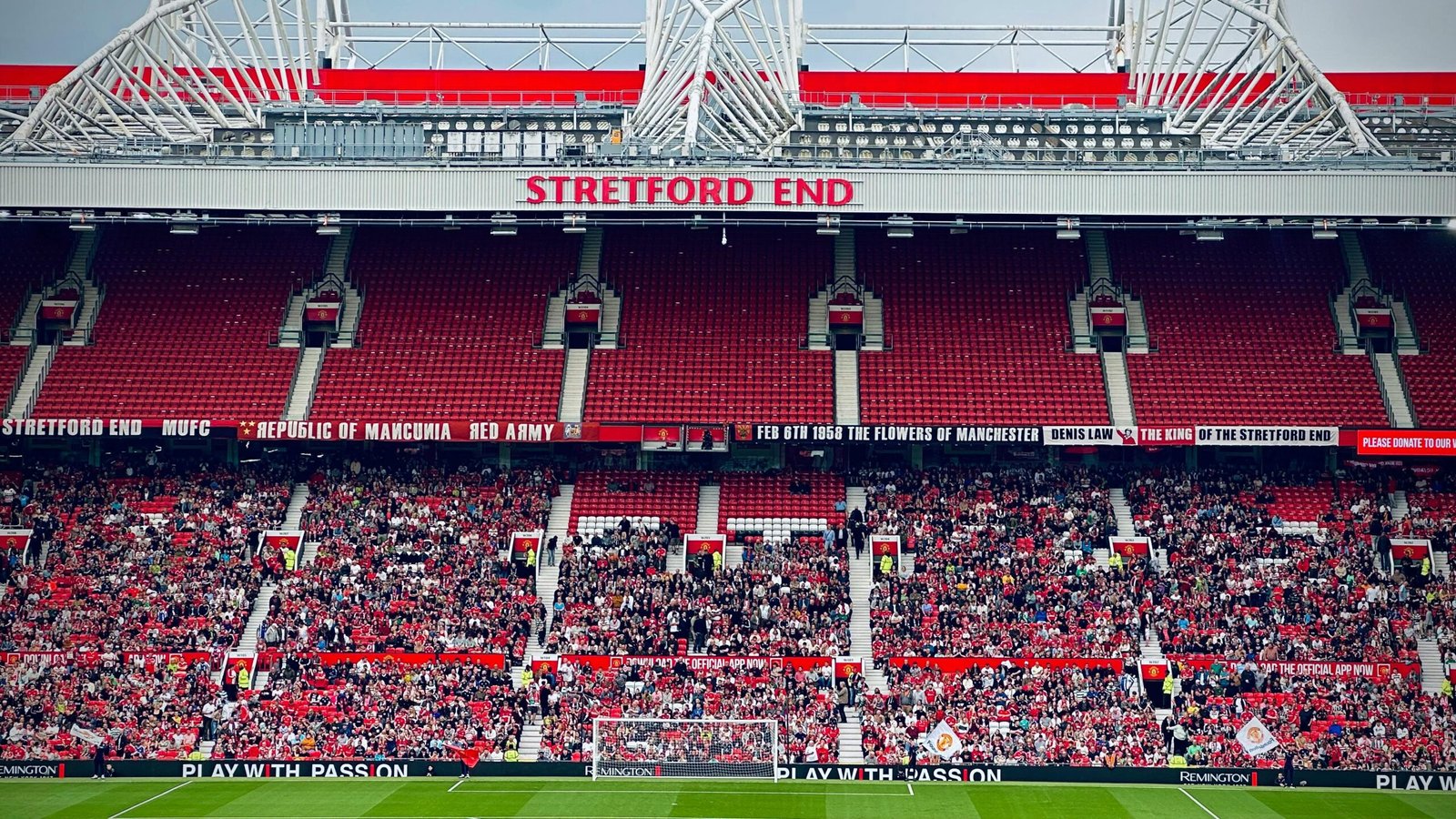 No Parade, Just Burgers: Manchester United Plan Big BBQ Bash if Europa League Glory is Sealed